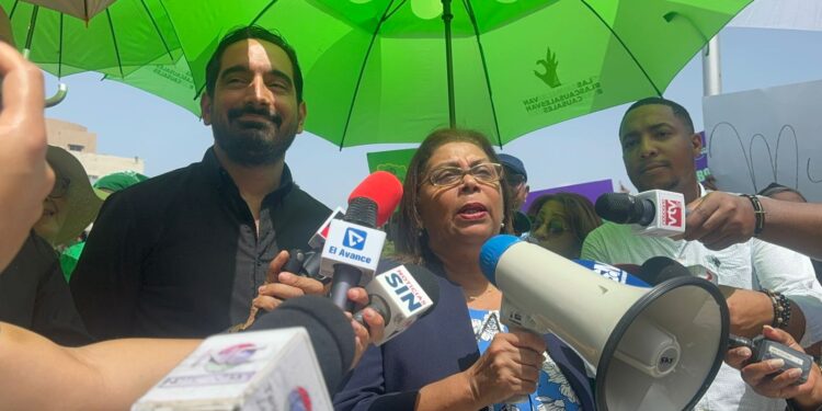 Diputada Magda Rodríguez introduce proyecto de Código Penal con importantes avances al sistema penal dominicano