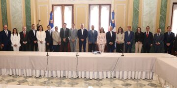Presidente Abinader propone actualizar agenda de trabajo conjunta con exportadores para desarrollo del sector