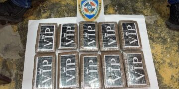 PN ocupan 10 paquetes de presunta cocaína mediante operativos focalizados en Villa Mella