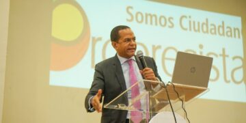 Justicia Social inicia formación política e ideológica con conferencia en Azua