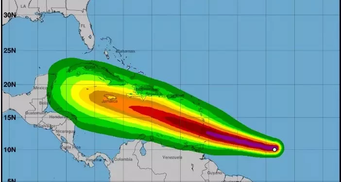 Tormenta tropical Beryl se convierte en huracán
