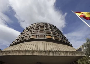 Constitucional de España avala que las menores de 16 y 17 años puedan abortar sin permiso