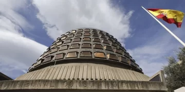 Constitucional de España avala que las menores de 16 y 17 años puedan abortar sin permiso