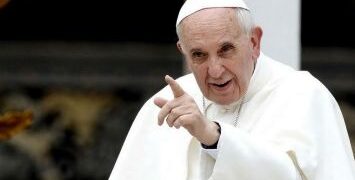 Papa Francisco reclama a los gobernantes "responsabilidad" para acabar con las guerras