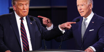 Debate presidencial en EEUU: Biden y Trump chocaron por sus diferencias políticas, pero no se sacaron ventajas