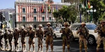 Morales denuncia un "Golpe de Estado" tras de despliegue "irregular" de soldados