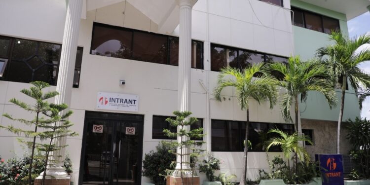 Intrant advierte a choferes aumento de pasaje sin autorización lleva sanciones legales