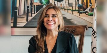 Carolina Mejía deposita declaración jurada de bienes