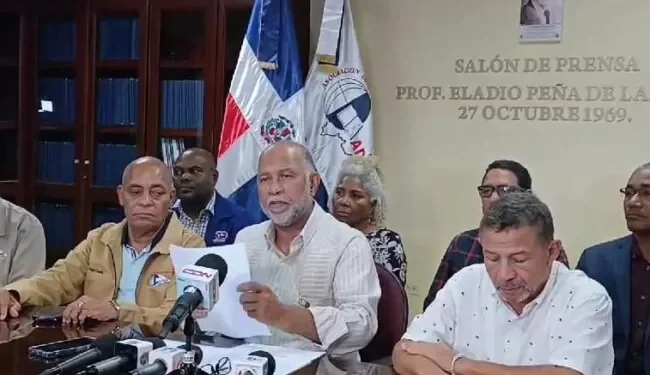 ADP se retira de la Comisión Nacional del Concurso de Oposición Docente