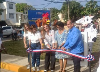 Carolina Mejía inaugura parque Los Corales en el Distrito Nacional