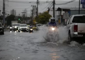 Aguaceros hacia el interior del país para este martes