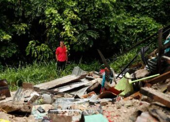 El Salvador mantiene a más de 3.800 personas evacuadas en albergues y reduce la alerta