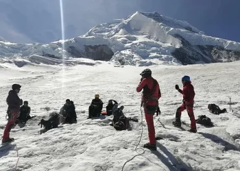 Hallan momificado a estadounidense desaparecido hace 22 años en nevado de Perú