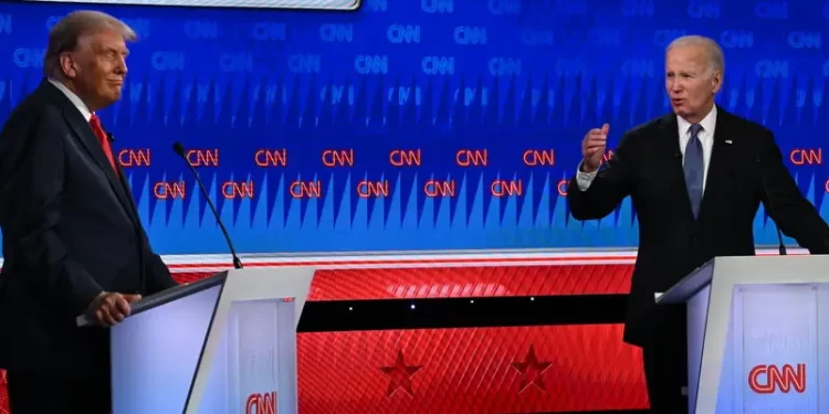 Trump reta a Biden a otro debate "sin restricciones"