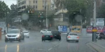 Onda tropical y vaguada provocarán aguaceros este miércoles