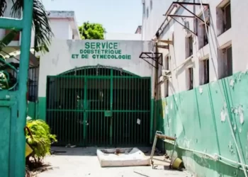 Recuperan hospital en Haití que ocupaban bandas; Cornille promete reconstruirlo