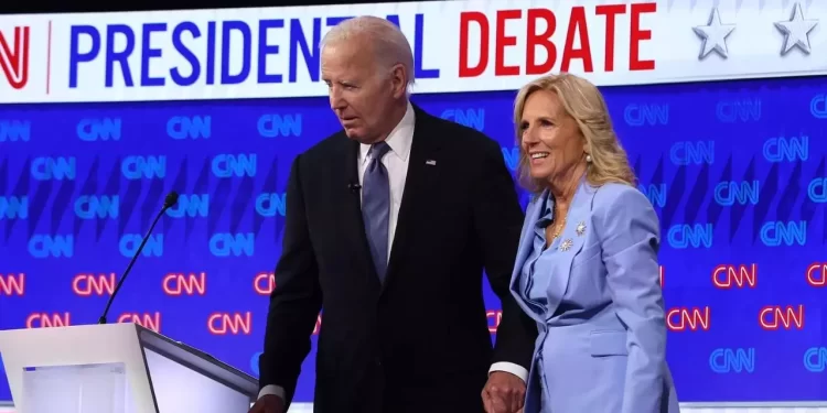 La familia de Biden le anima a continuar con su campaña para la reelección