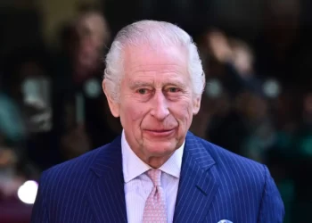 Rey Carlos III envía mensaje privado a Trump tras atentado