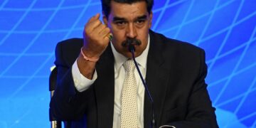 Venezuela desmiente cierre de espacio aéreo y alegan quieren desacreditar elecciones