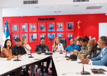 Alcaldesa Carolina Mejía instruye acciones operativas ante el paso del huracán Beryl