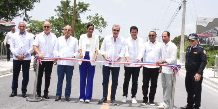Gabinete de turismo entrega vía Domingo Maíz en Punta Cana