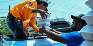 Comedores Económicos realiza entrega  raciones crudas y cocidas en Villa Vázquez