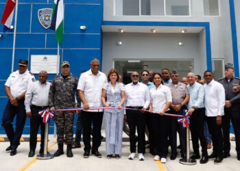 Inauguran destacamento en Sabana Perdida y deja iniciados los trabajos para otro en Los Jardines