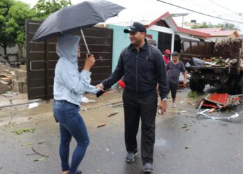 Alcalde de Salcedo lidera rápida recuperación tras devastador tornado en tiempo récord