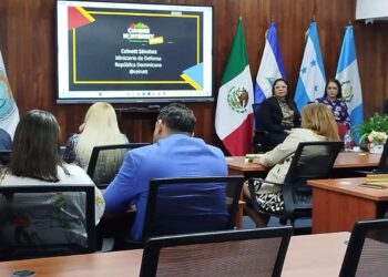 Veteranas periodistas destacan rol FF.AA en el fortalecimiento de las relaciones cívico-militares