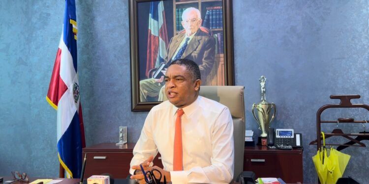 Iván Lorenzo: “El PLD defenderá conquista del 4% a la educación