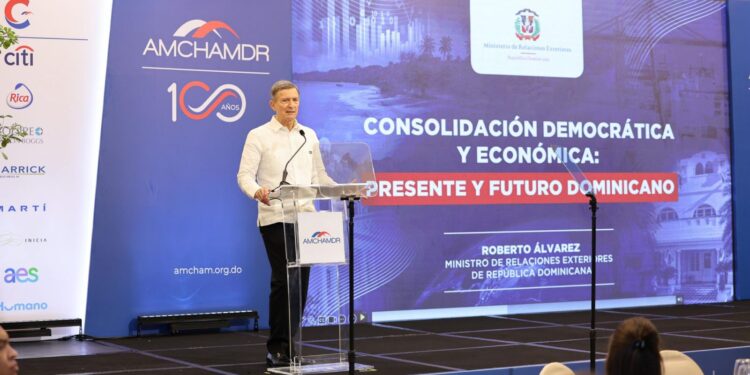 Canciller recomienda la creación de un Ministerio de Ciencia y Tecnología