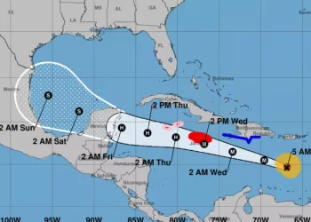 Así se prepara Jamaica ante el inminente paso del huracán Beryl