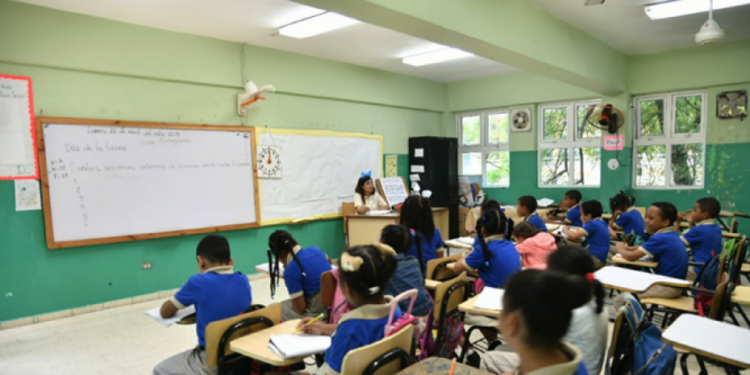 MINERD reitera que ningún estudiante se quedará fuera de las aulas