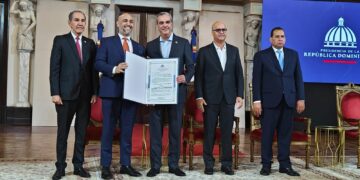 Instituto OMG recibe certificación por cumplir con Evaluación Quinquenal de MESCyT