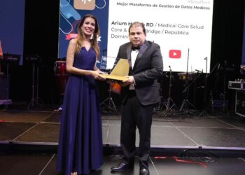 Arium Salud Digital obtiene primer lugar como mejor plataforma de gestión de datos médicos en los premios Latam Digital 2024
