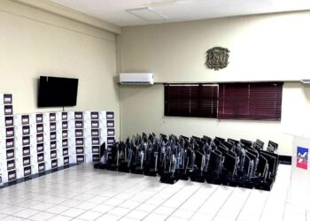 INPOSDOM recibe donación de equipos electrónicos de la Unión Postal Universal