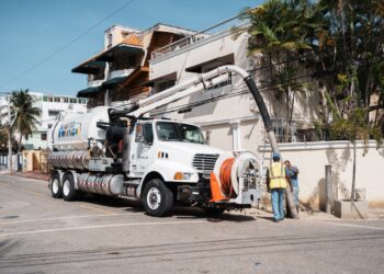 Alcaldía del DN continúa jornadas preventivas ante posibles efectos del huracán Beryl