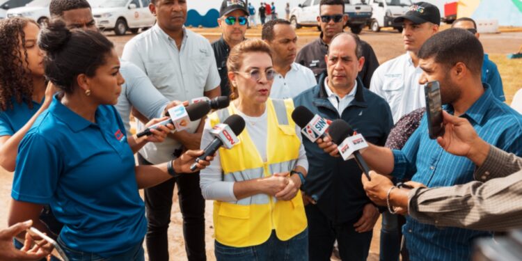 Carolina Mejía: "trabajamos para dejar el malecón normalizado a la brevedad posible"