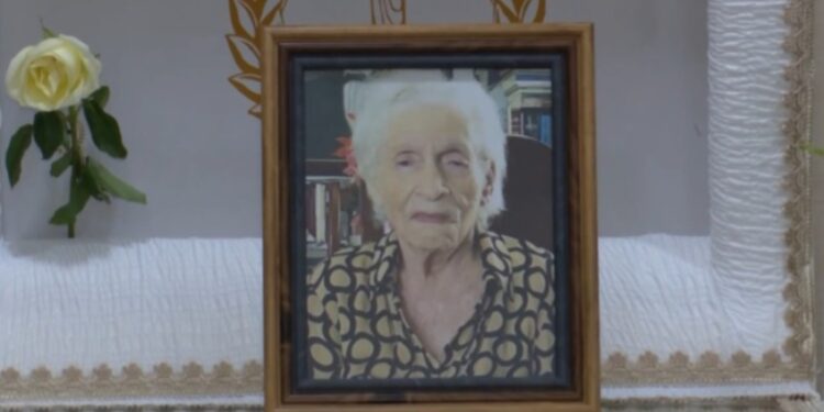 Velan restos de madre del presidente de la Comisión Nacional de Efemérides Patria