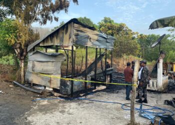 Mueren calcinados dos hermanitos en Maimón