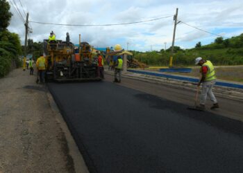 MOPC reconstruye carreteras en El Seibo y La Altagracia por un monto que supera los RD$500 millones
