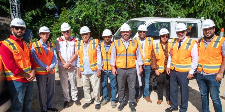 Comisión designada por el Poder Ejecutivo da seguimiento a importante obra solución vial rotonda Plaza de la Bandera