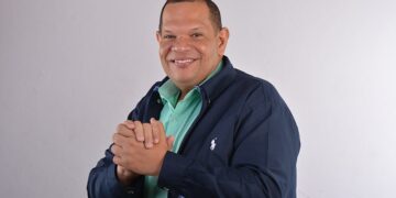 Exalcalde Carlos Guzmán formaliza declaración jurada de bienes en Cámara de Cuentas