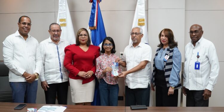 Minerd presenta "Carta Compromiso al Ciudadano" para optimizar la calidad de los servicios