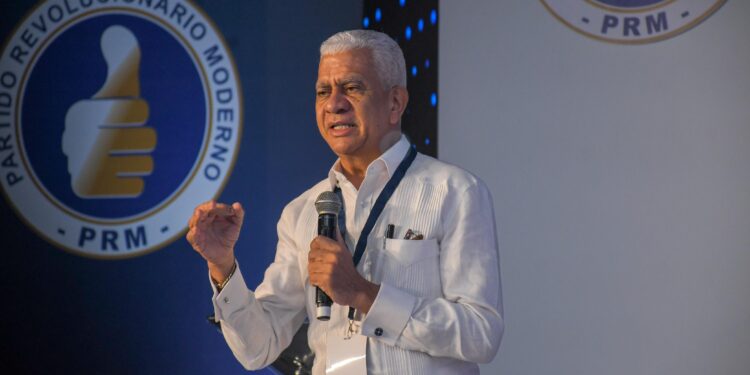 Ricardo de los Santos afirma desafío Poder Legislativo es administrar con humildad amplio respaldo popular