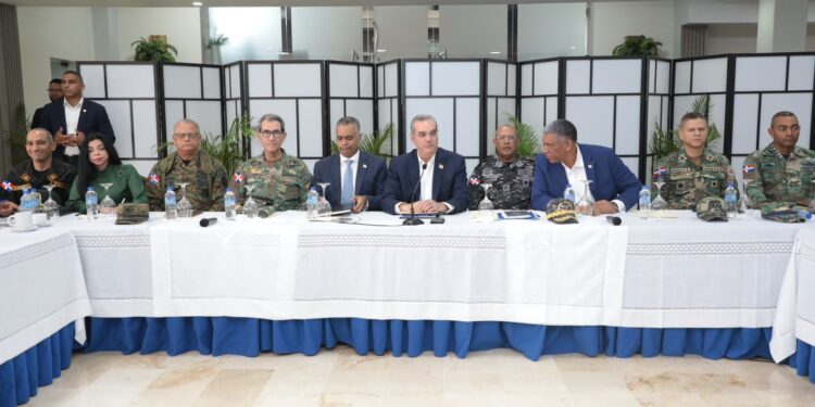 Presidente Abinader encabeza reunión de seguimiento al Plan de Seguridad Ciudadana