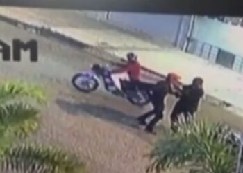 Cámara captó como delincuentes ultimaron capitán del Ejército en medio de un atraco