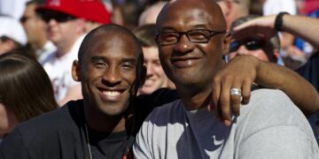 Muere padre de Kobe Bryant a los 69 años por un derrame cerebral