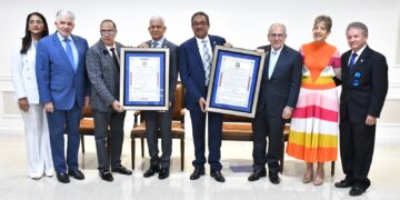 Senado reconoce trayectorias del médico Jesús Feris Iglesias y cantautor Marcos Caminero