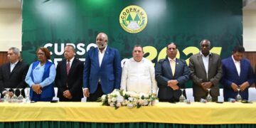 Roberto Fulcar dicta conferencia sobre “Liderazgo Trascendente” ante cientos de de dirigentes de COOPNAMA